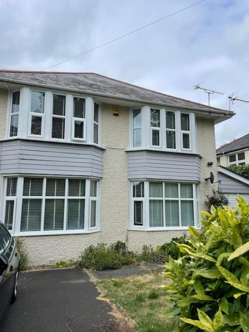Modern 2 Bed Flat W Parking, Dog Friendly, Central Bournemouth Esterno foto