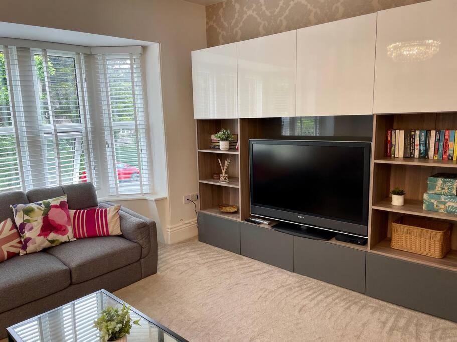 Modern 2 Bed Flat W Parking, Dog Friendly, Central Bournemouth Esterno foto