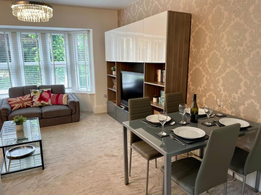 Modern 2 Bed Flat W Parking, Dog Friendly, Central Bournemouth Esterno foto
