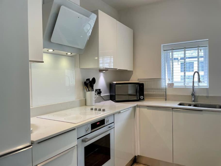 Modern 2 Bed Flat W Parking, Dog Friendly, Central Bournemouth Esterno foto