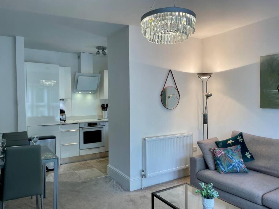 Modern 2 Bed Flat W Parking, Dog Friendly, Central Bournemouth Esterno foto