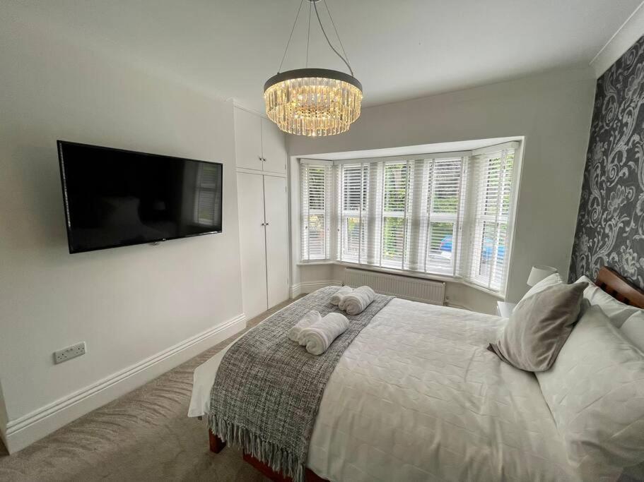 Modern 2 Bed Flat W Parking, Dog Friendly, Central Bournemouth Esterno foto